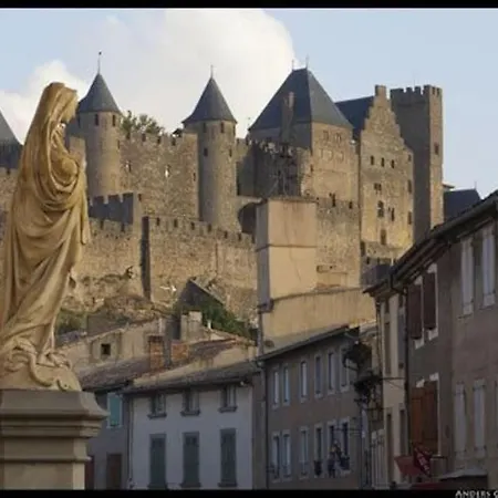 Emplacement N°1+terrasse Vue+cite+trivalle+clim *