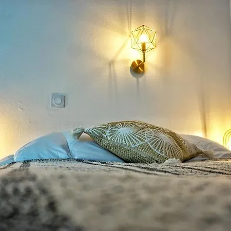 Apartment Emplacement N°1+terrasse Vue+cite+trivalle+clim