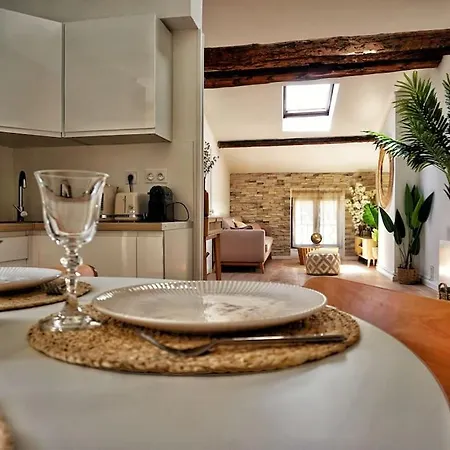 Emplacement N°1+terrasse Vue+cite+trivalle+clim