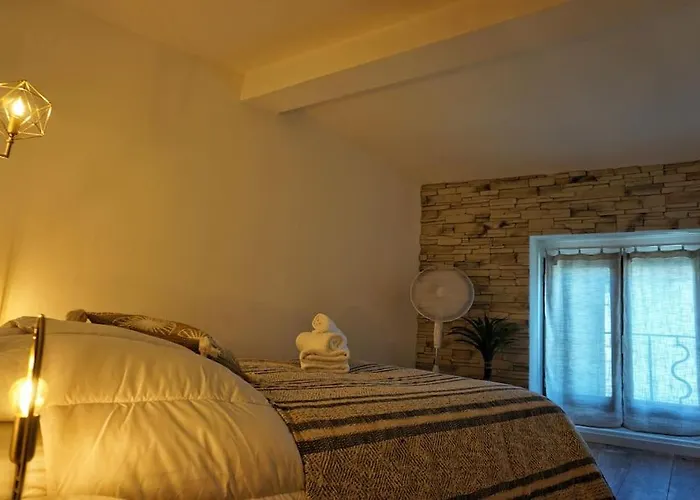 Emplacement N°1+terrasse Vue+cite+trivalle+clim