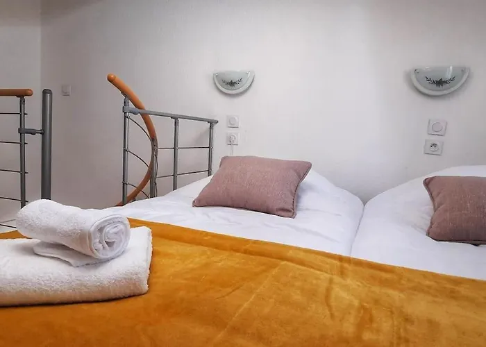 Emplacement N°1+terrasse Vue+cite+trivalle+clim Apartamento Carcassonne