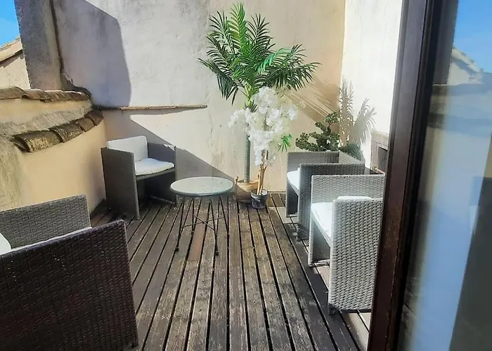 Emplacement N°1+terrasse Vue+cite+trivalle+clim *