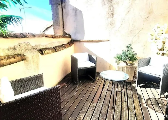 Lägenhet Emplacement N°1+terrasse Vue+cite+trivalle+clim Carcassonne